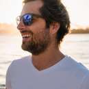 Handsome, tall and tanned guy wants to meet shy woman in Champaign-Urbana